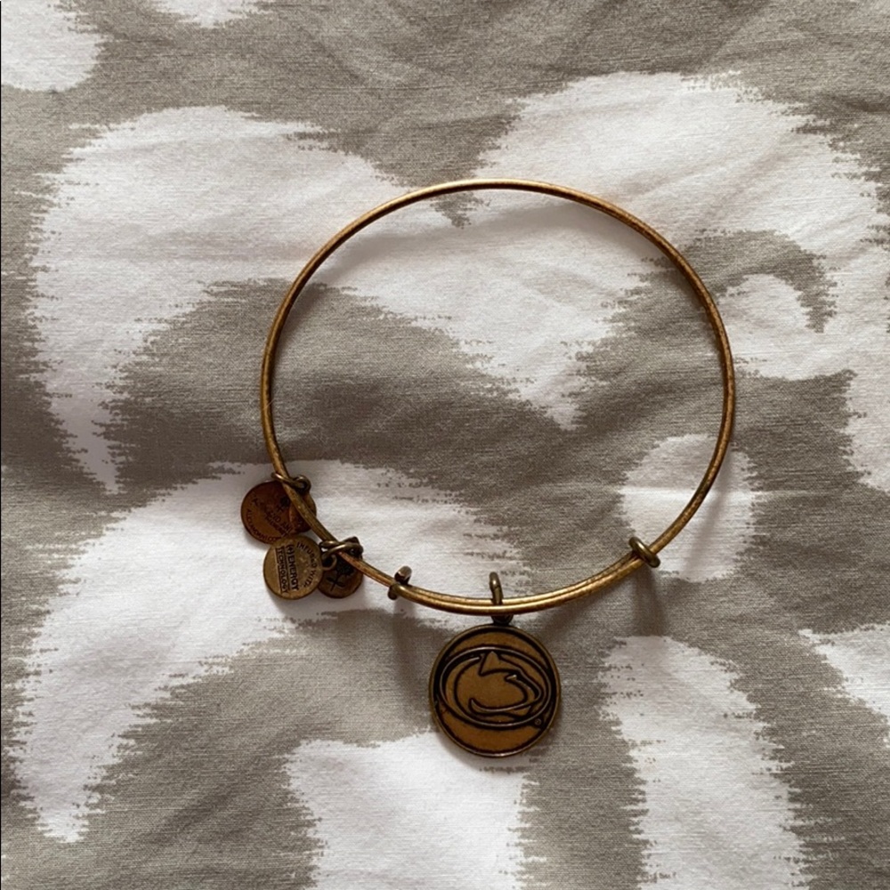 Penn State rose gold bangle